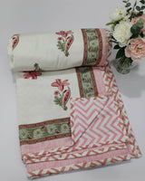 Mridula pink reversible mulmul cotton dohar – fabric detail