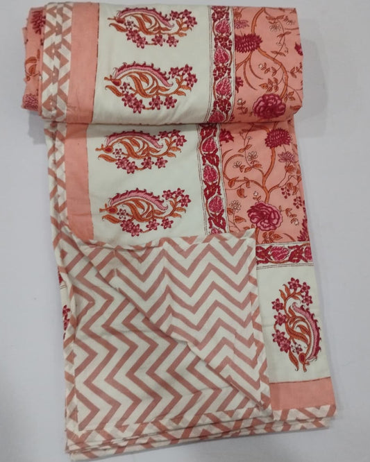 Anvita pink reversible Mulmul cotton dohar – fabric detail
