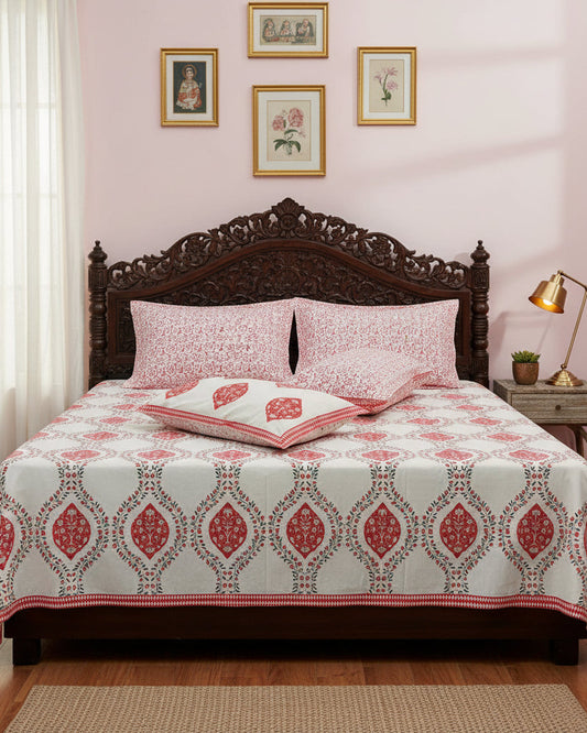 Red and green patterned bedsheet
