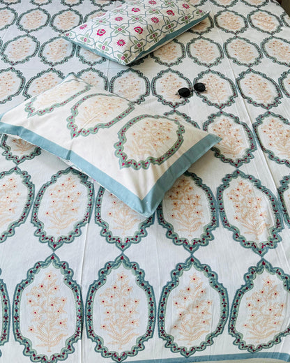 Dayra blue Everyday Cotton bedsheet – fabric detail