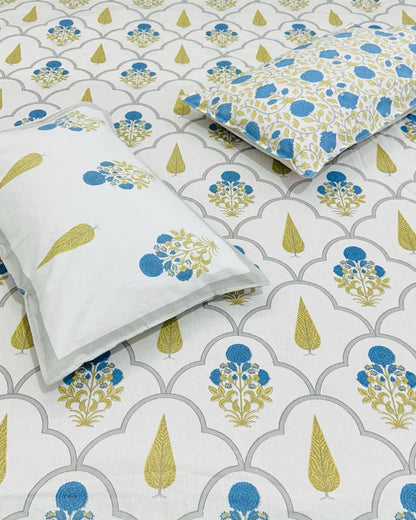 Gulaab blue floral pure cotton bedsheet – fabric close-up