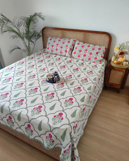 Gulaab pink Everyday Cotton bedsheet – left-side view