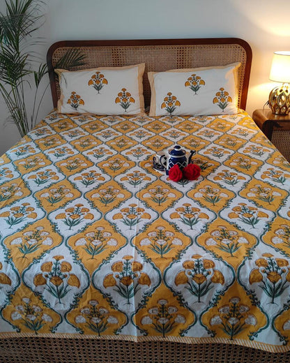 Guldasta yellow Everyday Cotton bedsheet – fabric close-up