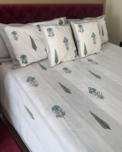 Gulmohar grey Everyday Cotton bedsheet – pillow detail