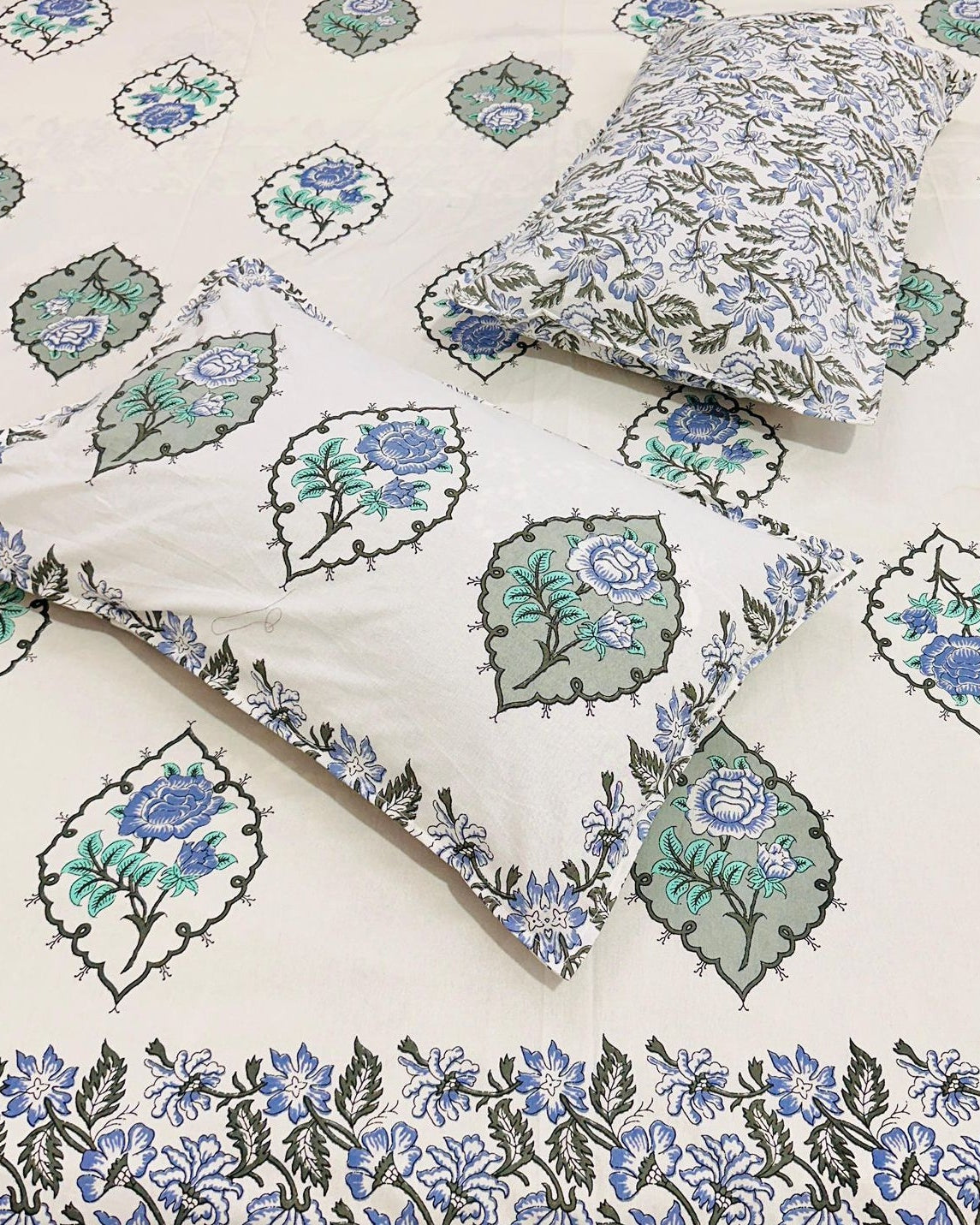 Kamini blue Everyday Cotton bedsheet – pillow detail