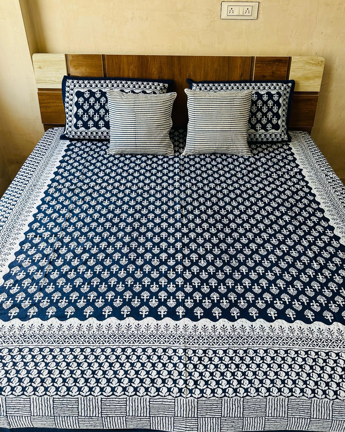 Kashish - Everyday Cotton Bedsheet | Indigo