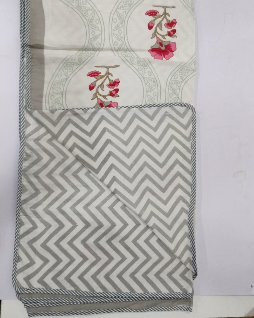 Komal grey reversible mulmul cotton dohar – fabric detail