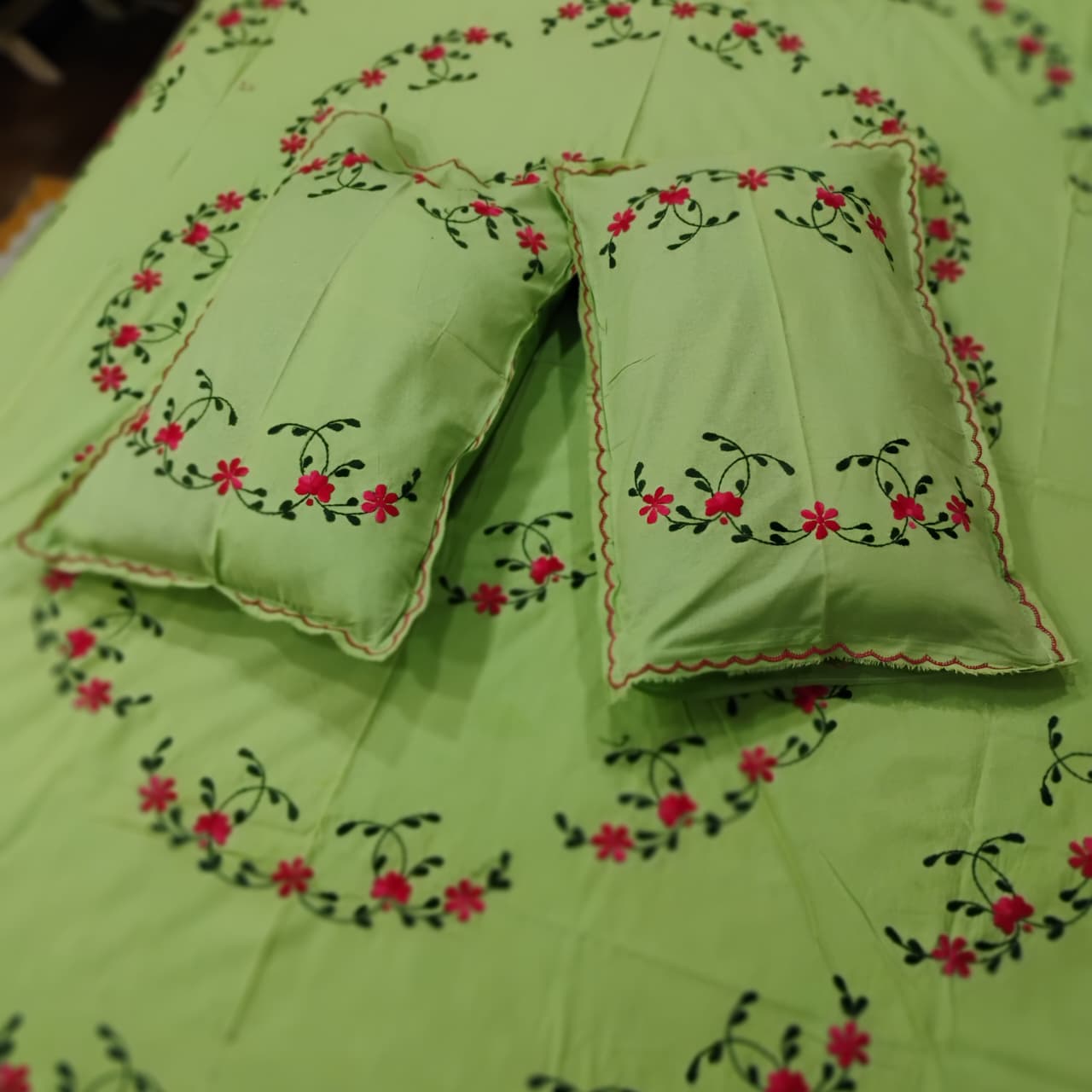 Mahtab - Soft Fine Cotton Bedsheet | Hand Embroidered