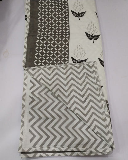 Manjari grey reversible cotton mulmul dohar – design detail