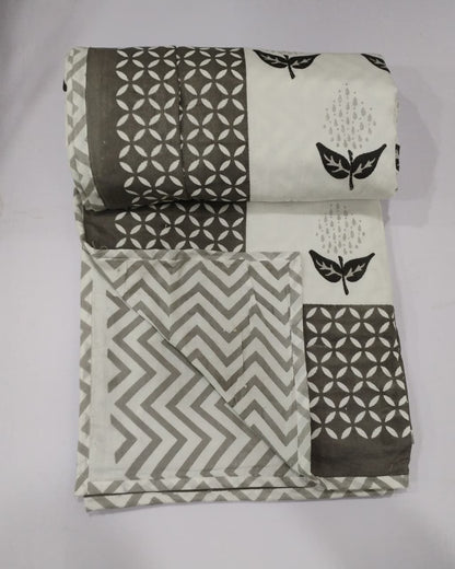 Manjari grey reversible cotton mulmul dohar – fabric detail