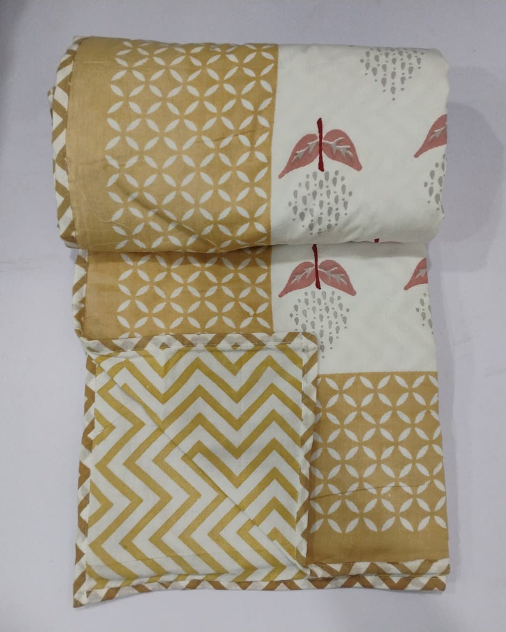 Manjari yellow reversible cotton mulmul dohar – fabric detail