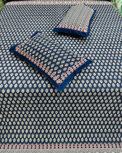 Naina blue Everyday Cotton bedsheet – fabric detail
