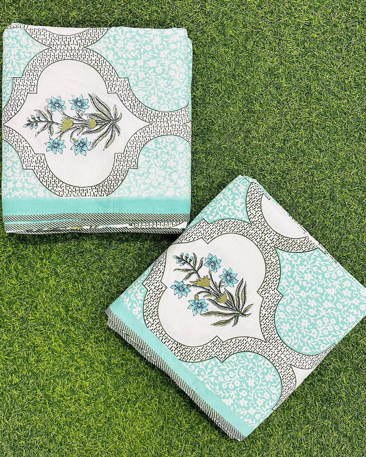 Mint teal Mughal ogee trellis reversible mulmul cotton dohar with a blue floral spray medallion