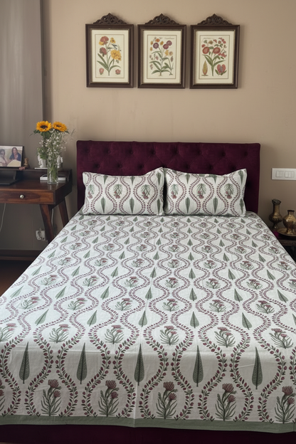 Pallavi green leaf pure cotton bedsheet – fabric close-up