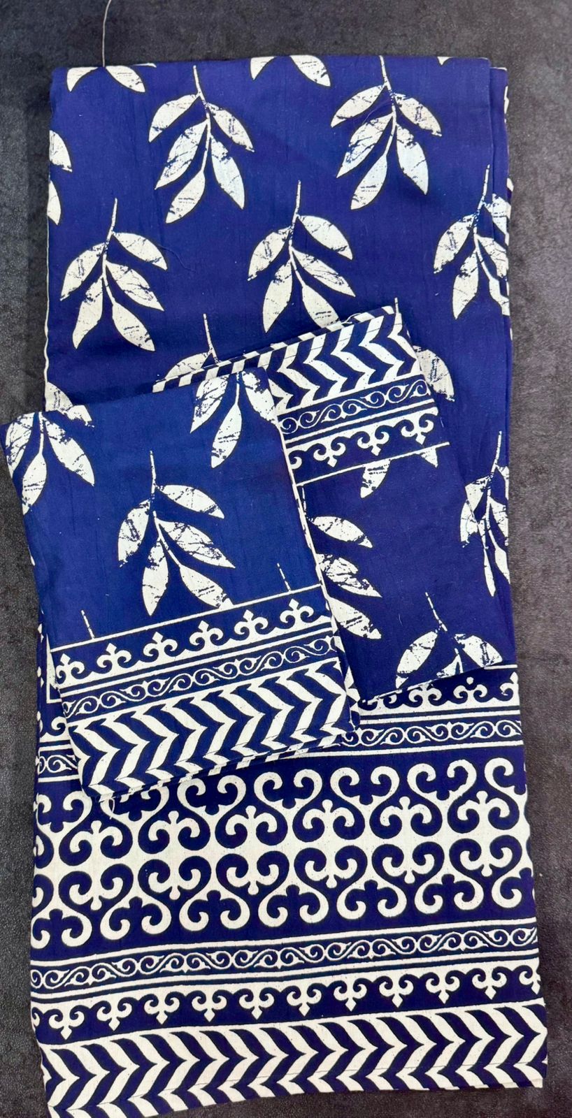 Patralika - The Leaf Laced Bedsheet | Everyday Cotton | Indigo