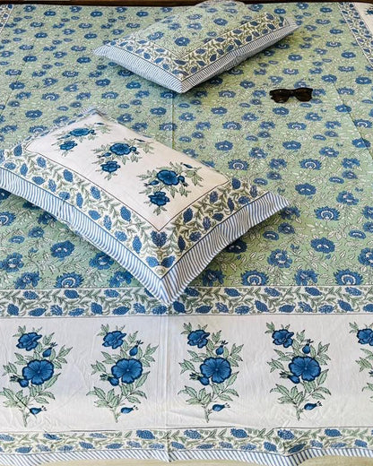Phulwari blue Everyday Cotton bedsheet – fabric detail