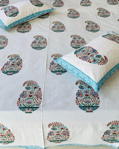 Sukoon blue Soft Fine Cotton bedsheet – close-up detail