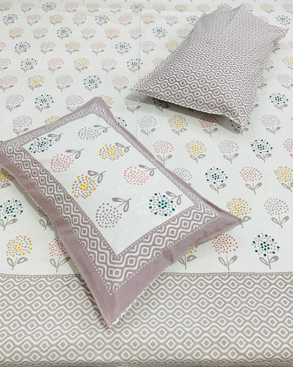 Surajmukhi lilac Everyday Cotton bedsheet – fabric detail