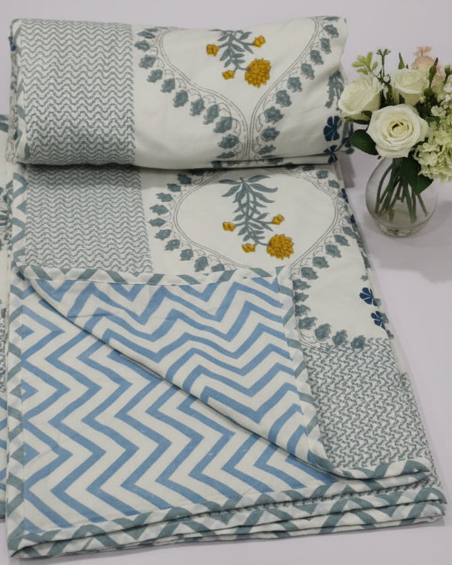 Vasundhara blue reversible mulmul cotton dohar – fabric detail