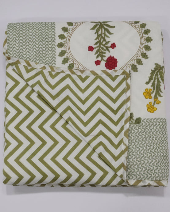 Vasundhara green and red reversible mulmul cotton dohar – product view