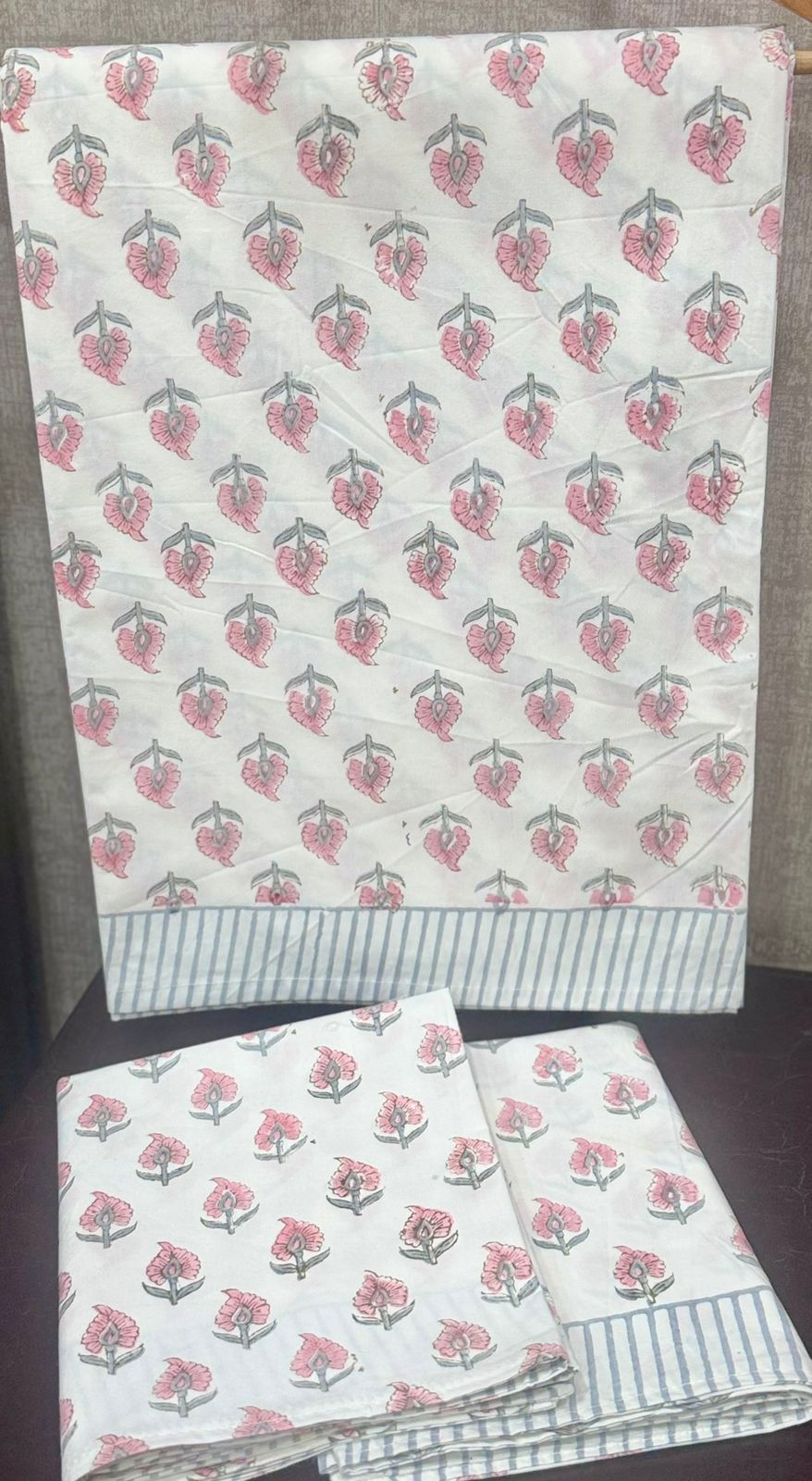 Maalya - The Garland Bedsheet | Hand Block| Percale Cotton