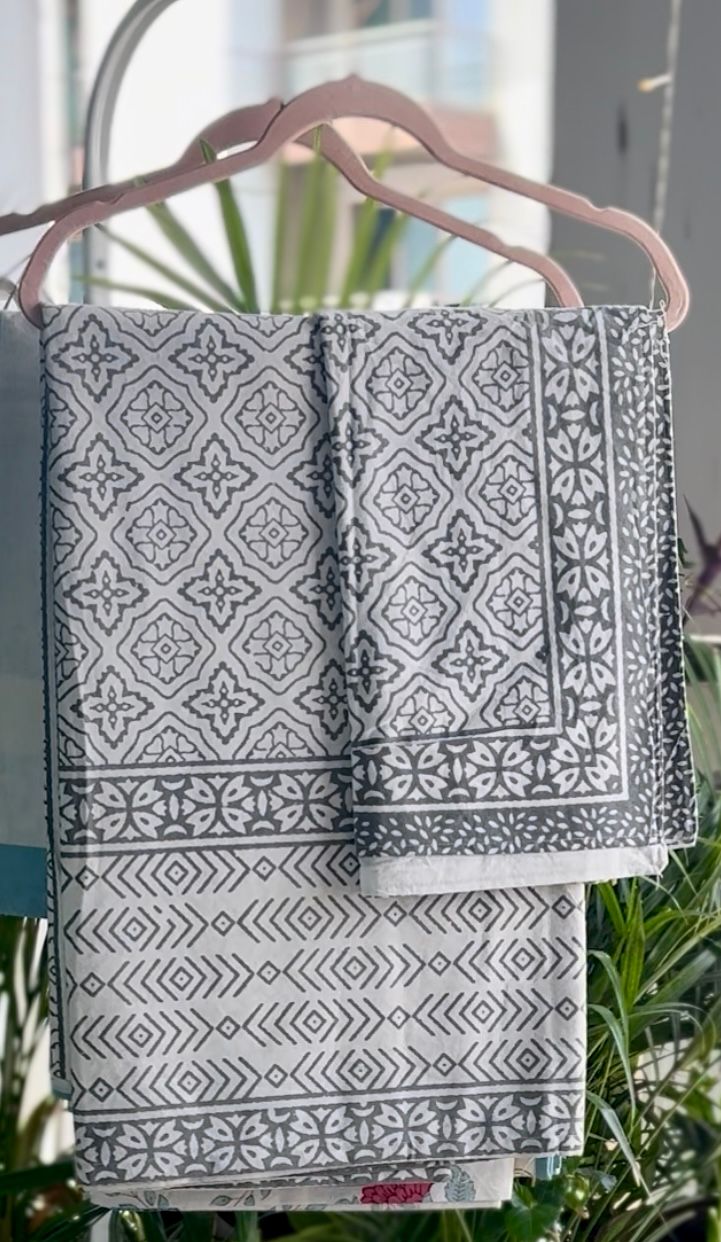 Chitralekha -The Pattern Bedsheet | Everyday Cotton | Grey