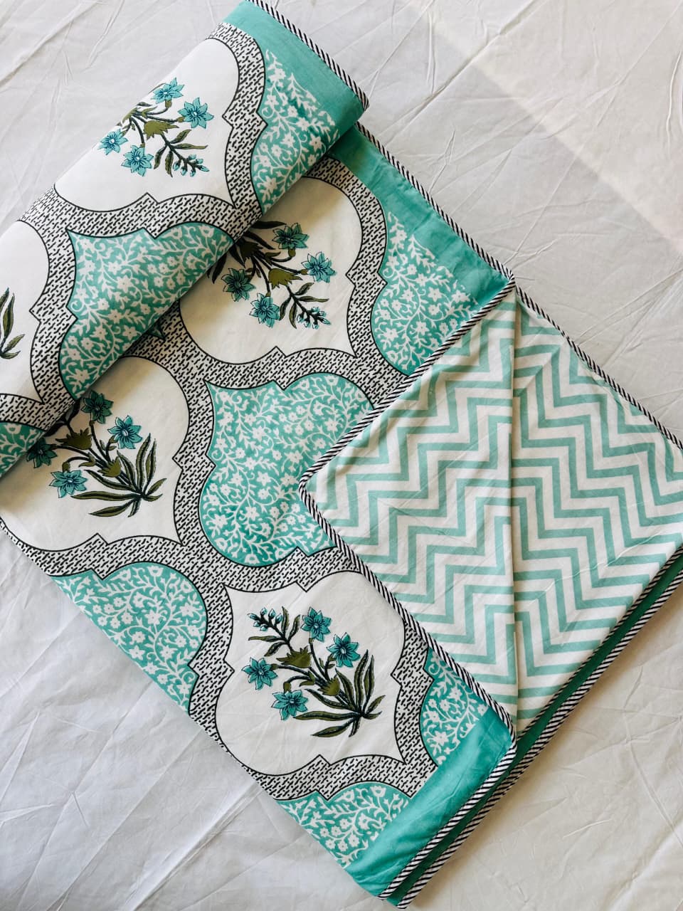 Neerja - Reversible Cotton Mulmul Dohar | Green