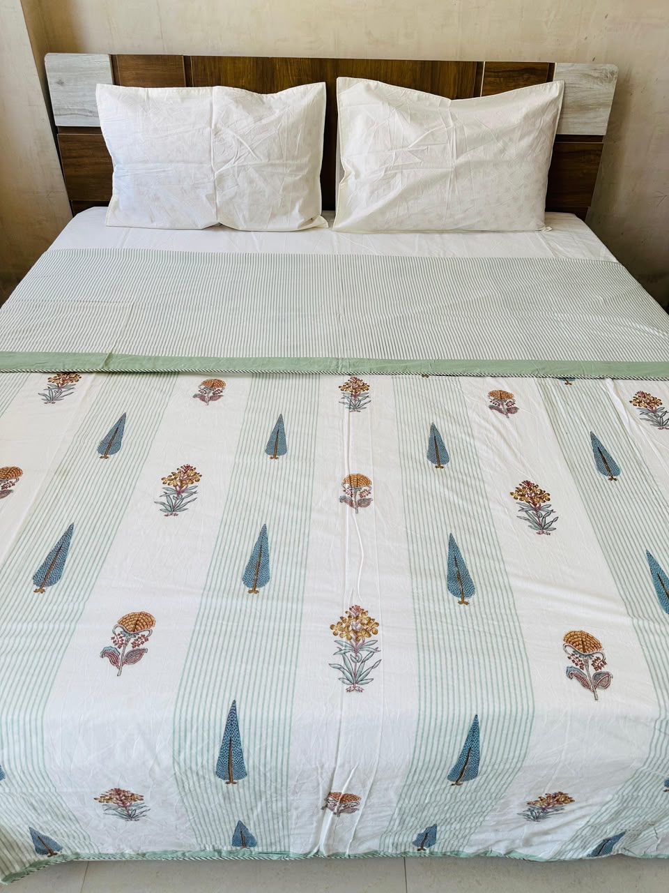 Gulmohar green striped reversible mulmul cotton dohar – Double size view
