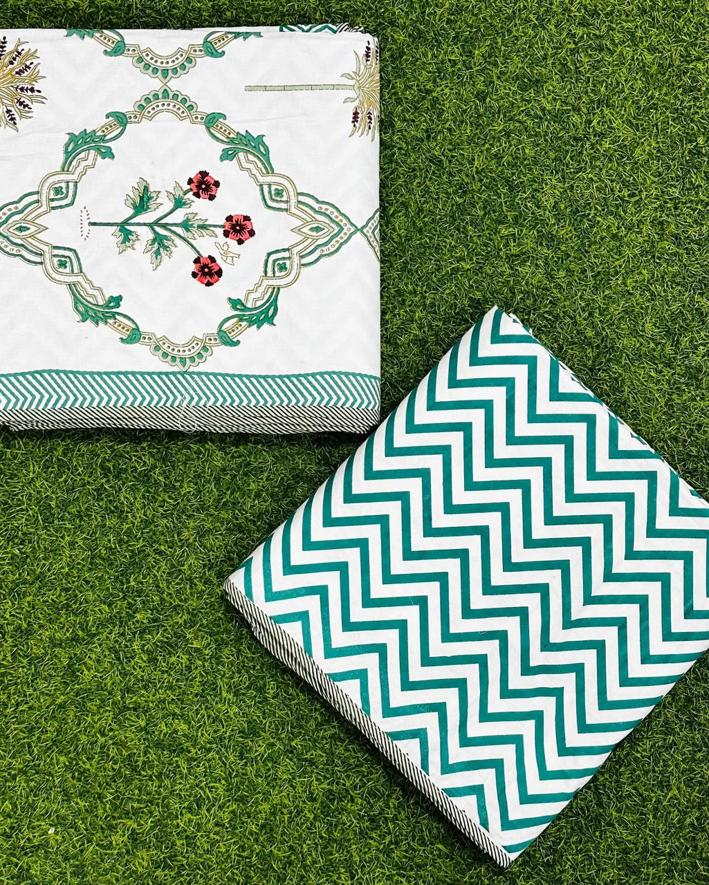 Gulnar green jaali reversible mulmul cotton dohar – Double size view