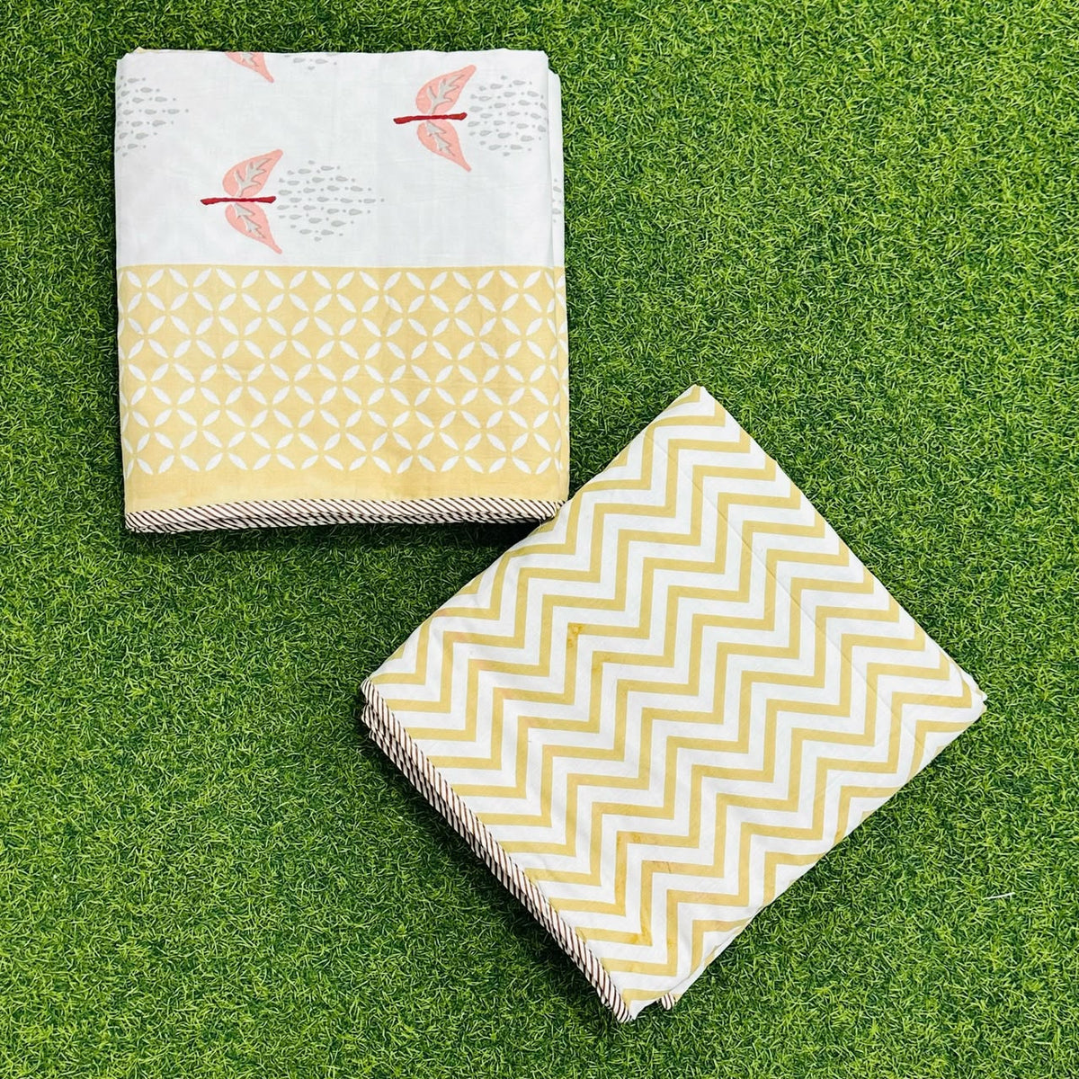 Manjari - Mulmul cotton reversible Dohar  | Yellow