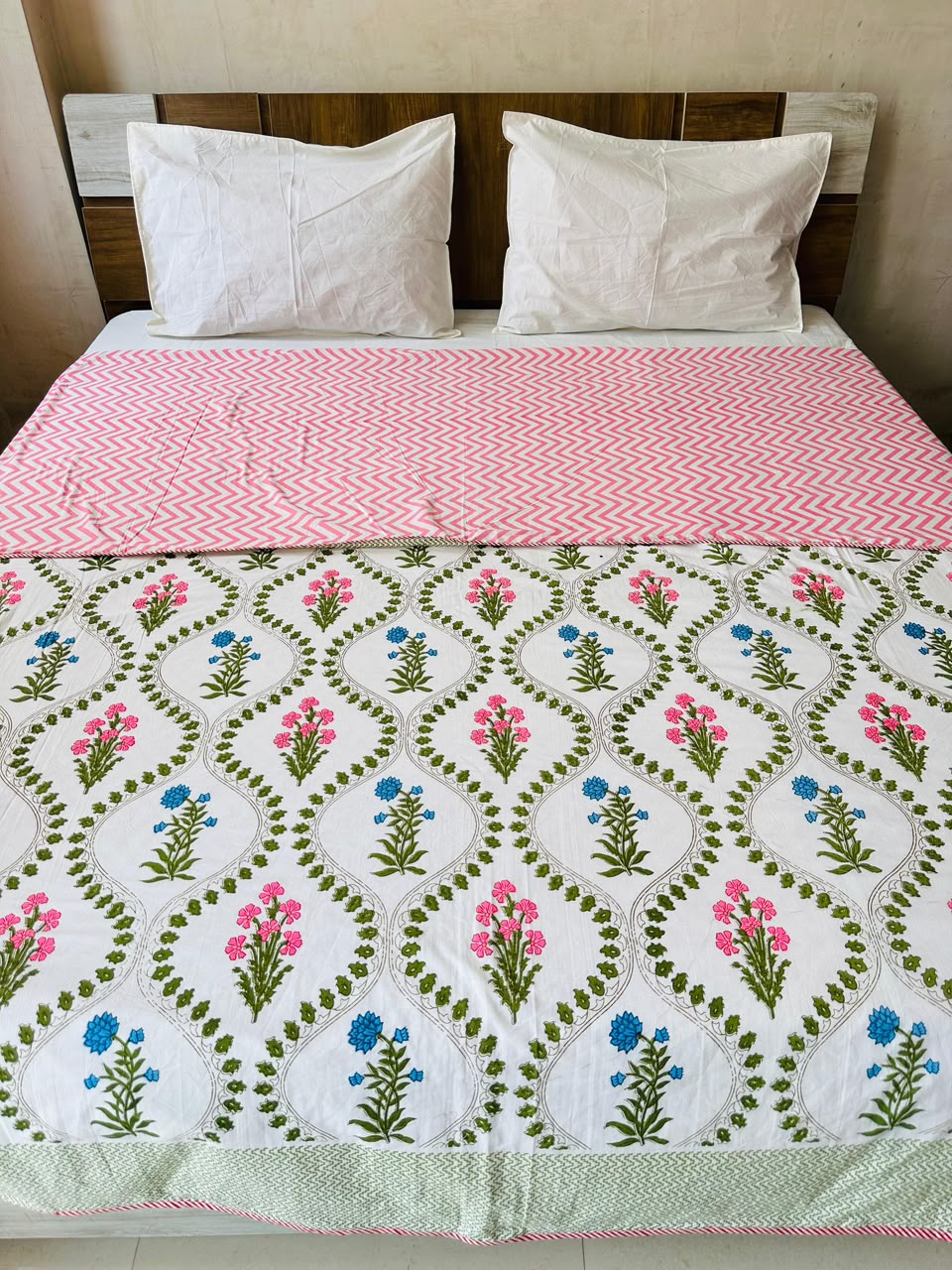 Vasundhara Green Pink reversible cotton mulmul double dohar