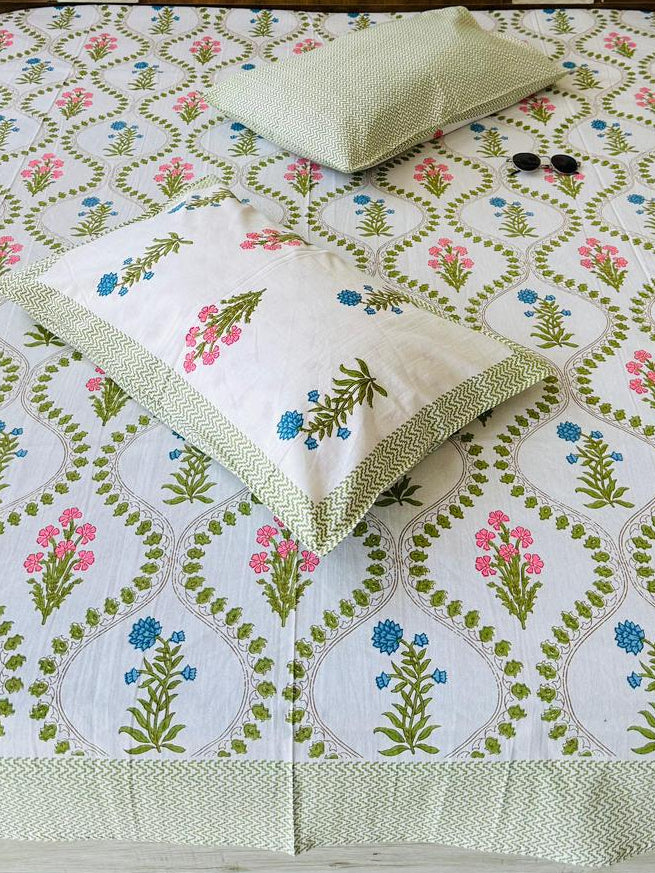 Vasundhara - Everyday Cotton Bedsheet | Green Pink
